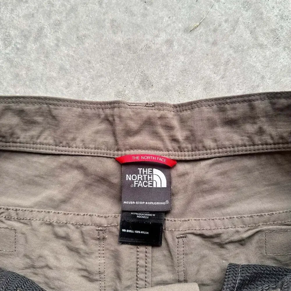 The North Face Men's Performance Nylon Hiking Cargo Shorts Size 32”